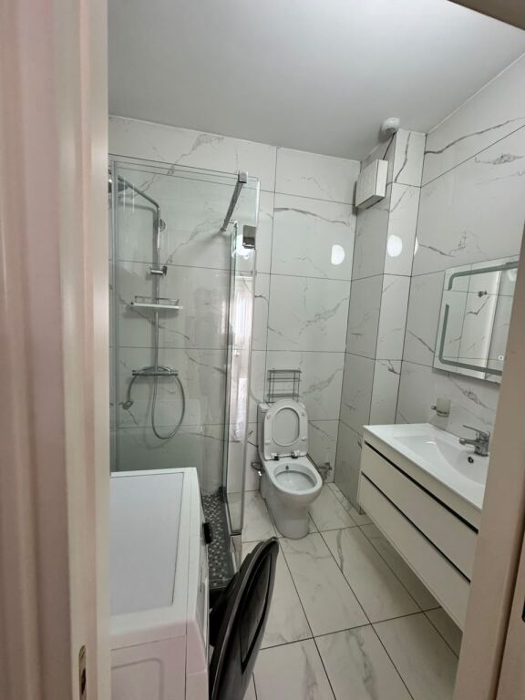 Apartament me qera 2+1+2