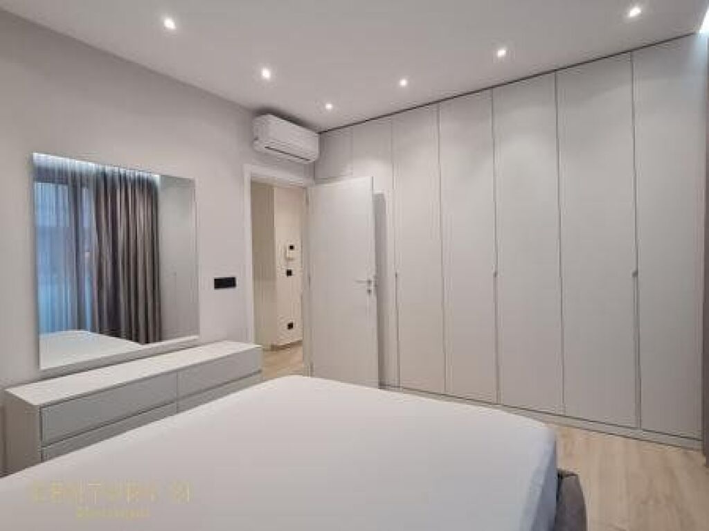   I OFFER FOR RENT A LUXURY 1+1 APARTMENT WITH PARKING, NEAR THE TEG SHOPPING CENTER!