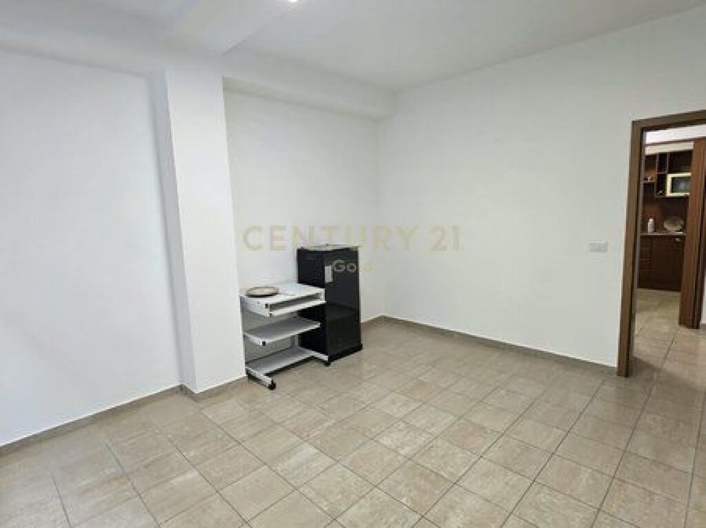   APARTMENT FOR RENT FOR OFFICES – FORMER-BLOK