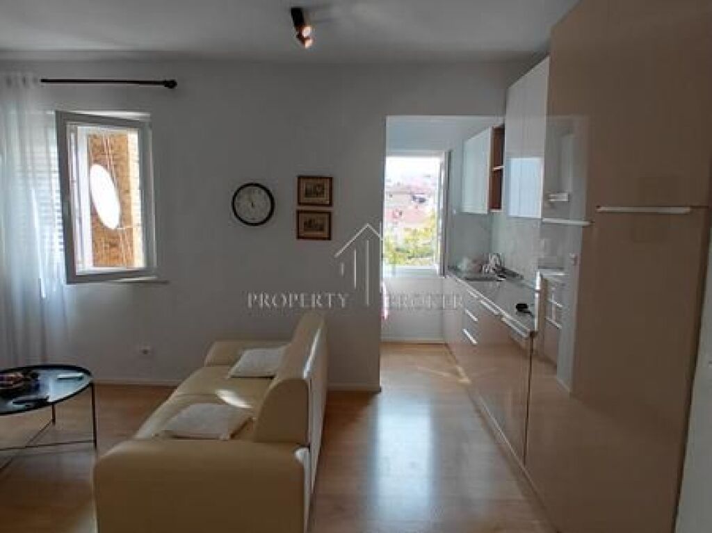 Appartamento 1+1 in affitto in via Elbasan