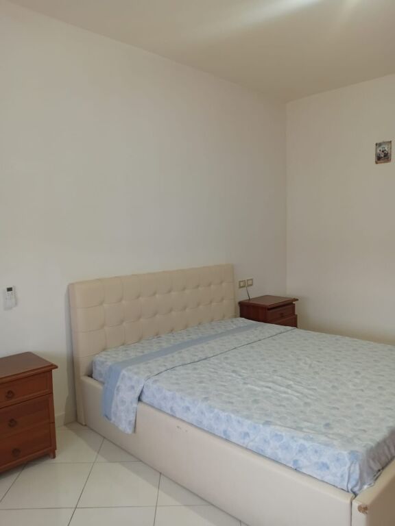 Apartament me qera