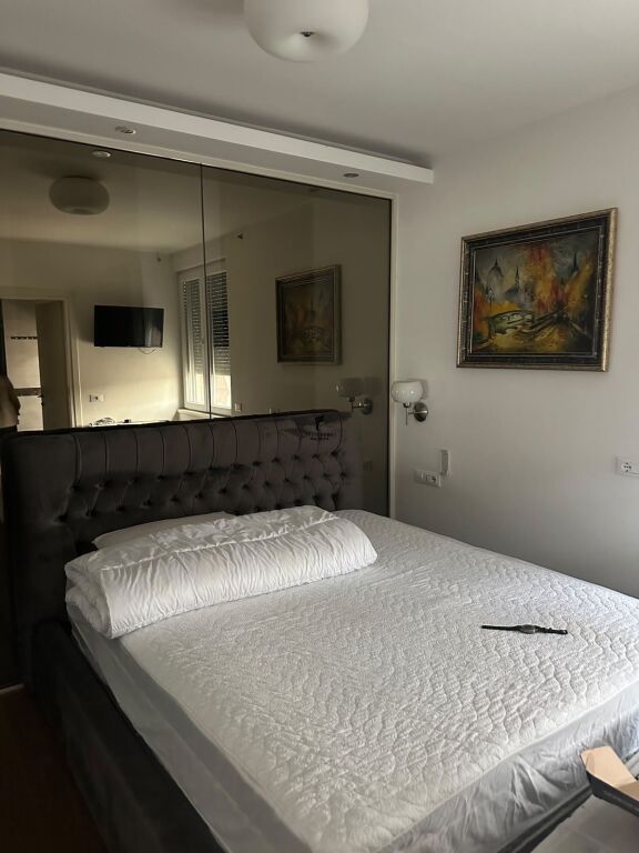 APARTAMENT ME QERA 1+1 21 DHJETORI 65.000 LEKE FH-98849