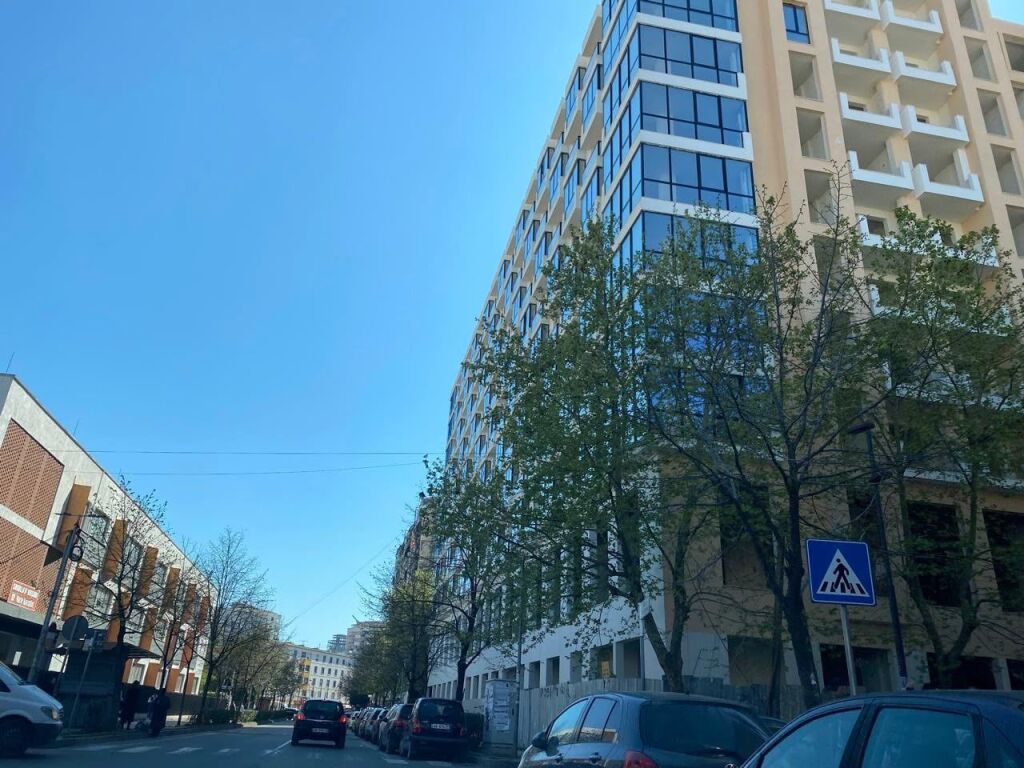 OCCASION APARTMENT 2+1 FOR SALE FORMER SPORTS PARK DURRES 95,000 EURO