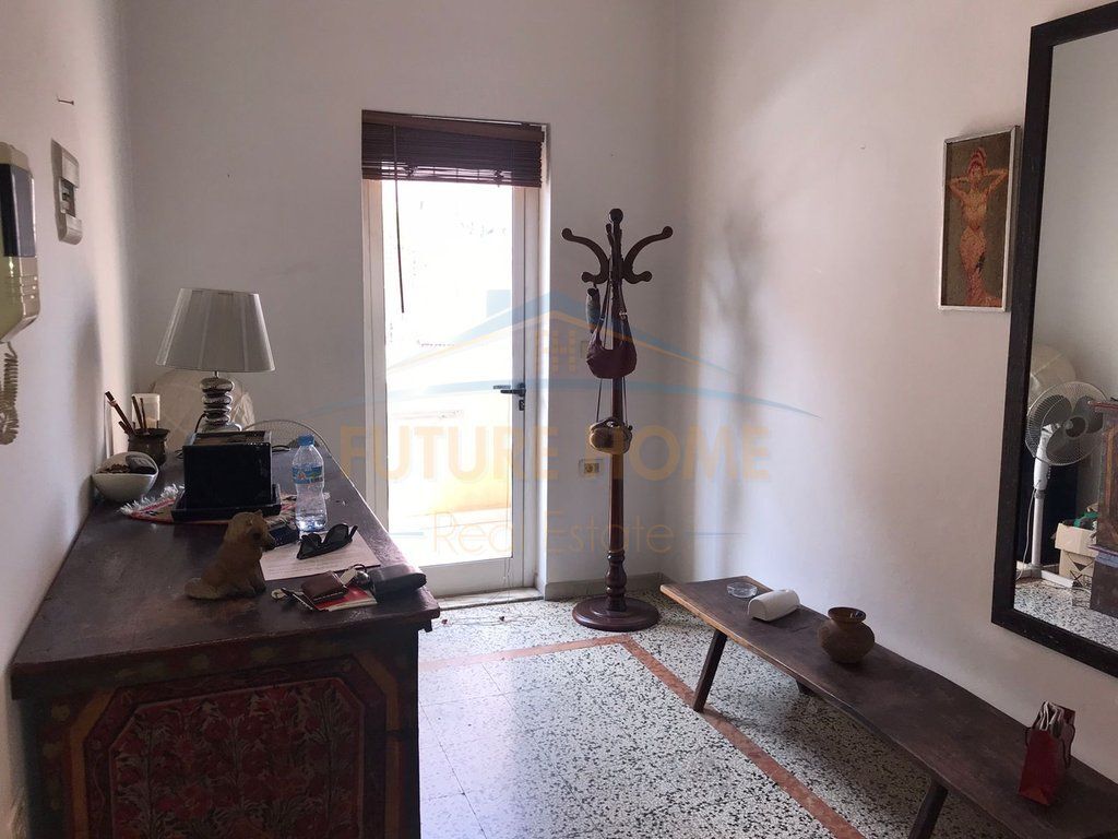 JEPET ME QIRA APARTAMENT 2+1+2 BALLKONE – QENDËR, RRUGA E DIBRËS, TIRANË