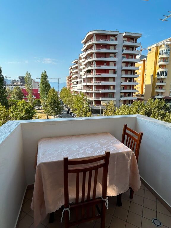 🏡 1+1 APARTMENT FOR RENT – VLORË