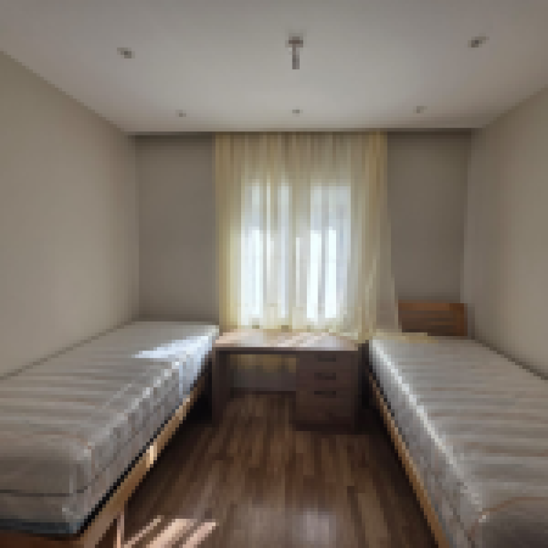 Apartament 2+1 i rinovuar me qira në Bllok, Tiranë