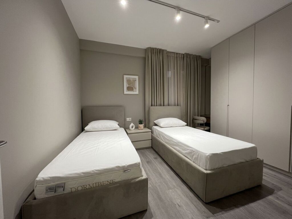 🏡 JEPET ME QIRA APARTAMENT 2+1+2 – GOLDEN TOWER, MINE PEZA, TIRANË