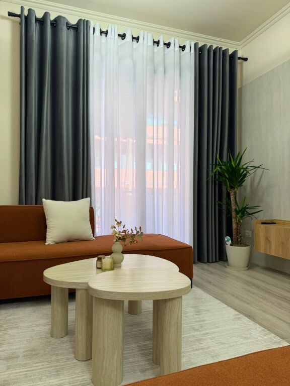 SUPER APARTAMENT 1+1+POST PARKIMI PER QIRA ---DELIJORGJI