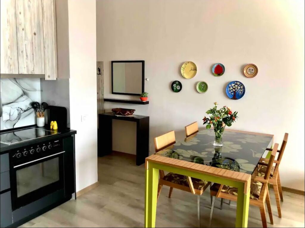   ME QIRA APARTAMENT 1+1 TEK RRUGA 5 MAJI 55.000 all