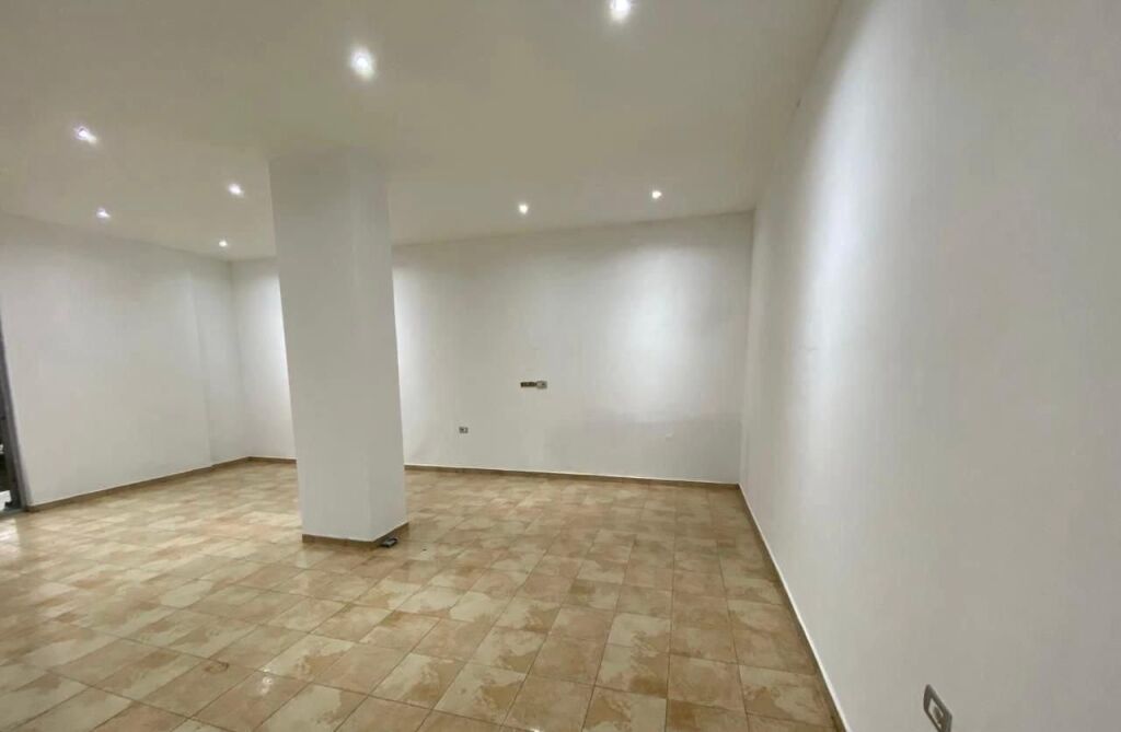BUSINESS SPACE FOR RENT