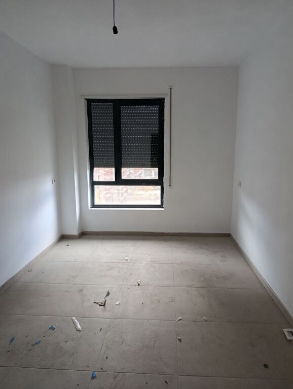 Affitto | Apartament 2 + 1 + 2 | Rruga 5 Maji | 515 €/mese