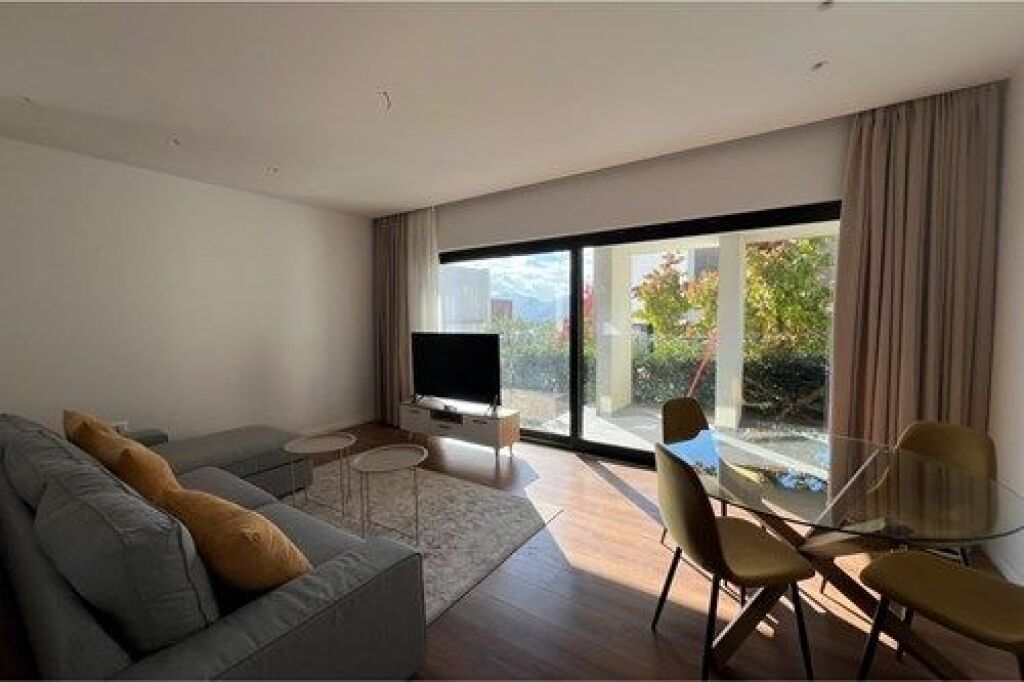 2+1 apartment + parking space for rent at Farka Lake!