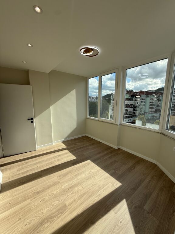 Apartament 1+1 ne shitje, Komuna e Parisit !
