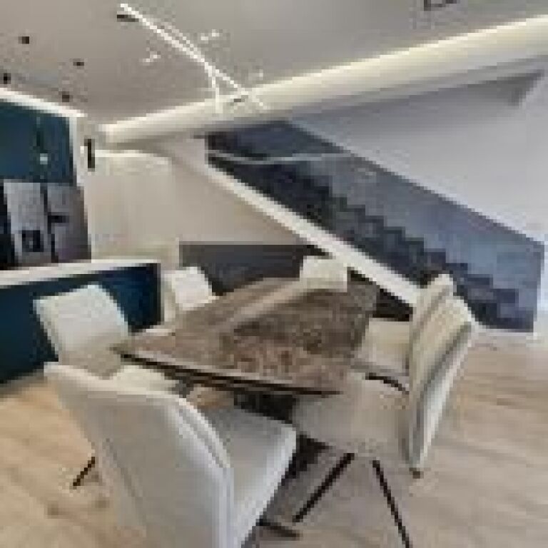 Vilë luksoze me pishinë private me qira në Forest Residence, Liqeni i Thatë, Tiranë | 318m²