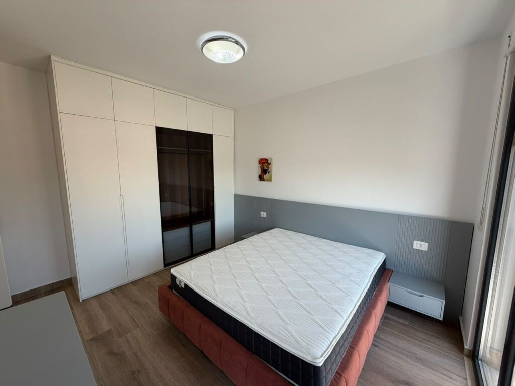 Jepet me qira apartament 1+1 në Paskuqan