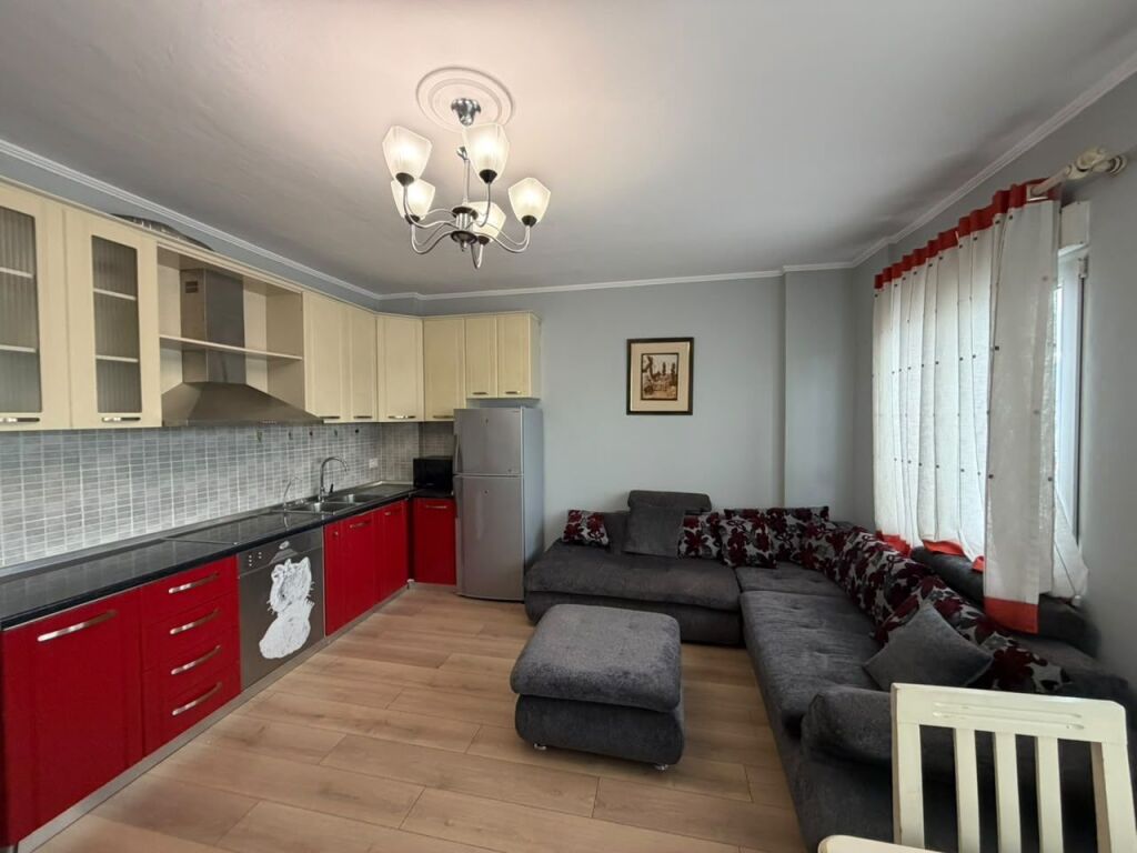 Apartament 2+1 per shitje tek Terminali i Jugut.