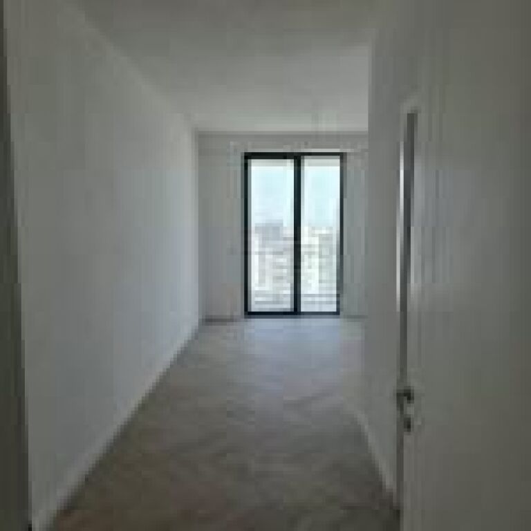 Appartamento 3+1 in Affitto in Via Mine Peza, Tirana | 152 m² | Ultimo Piano