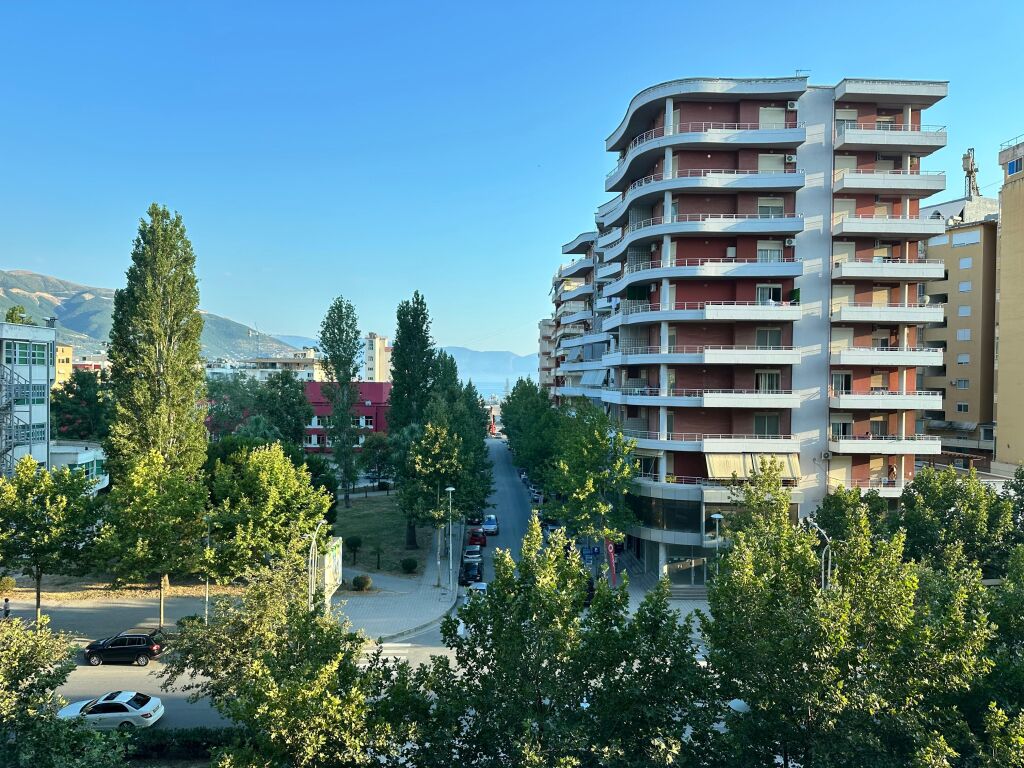 🏡 1+1 APARTMENT FOR RENT – VLORË