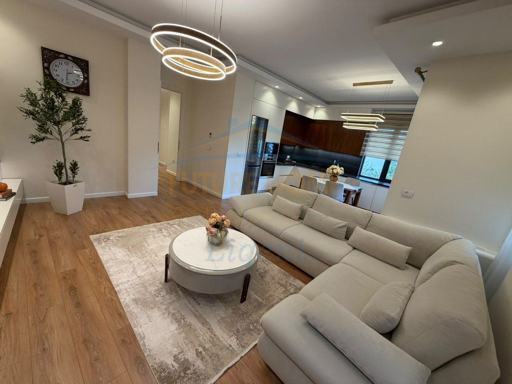 Qera, Apartament 2+1+2+Depo+Post Parkimi, Park Gate ,Rruga e Elbasanit.