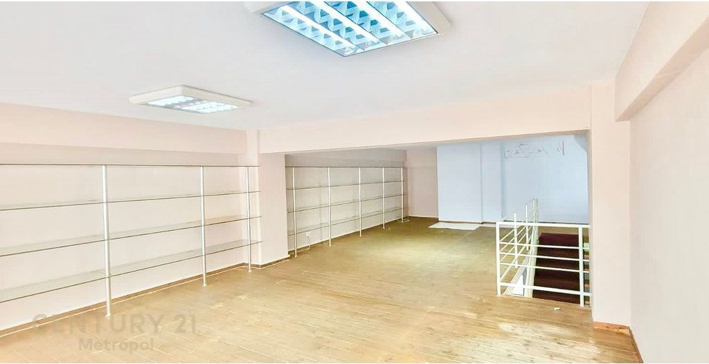 SHOP OR OFFICE FOR RENT, NEAR THE MILL ON ELBASAN ROAD!