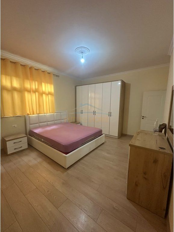 Qira,Apartament 2+1+2,Xhamia Selite,Tirane.