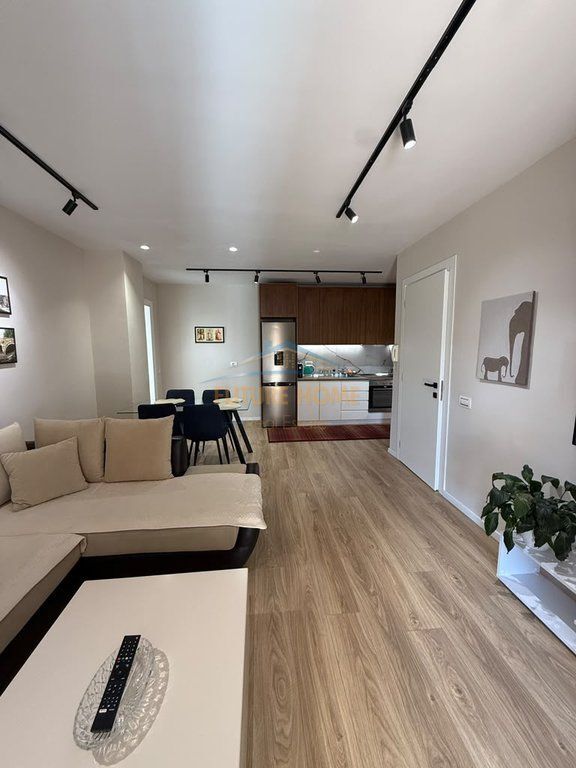 **For Rent, 2+1 Apartment, Zogu I Boulevard, Tirana**