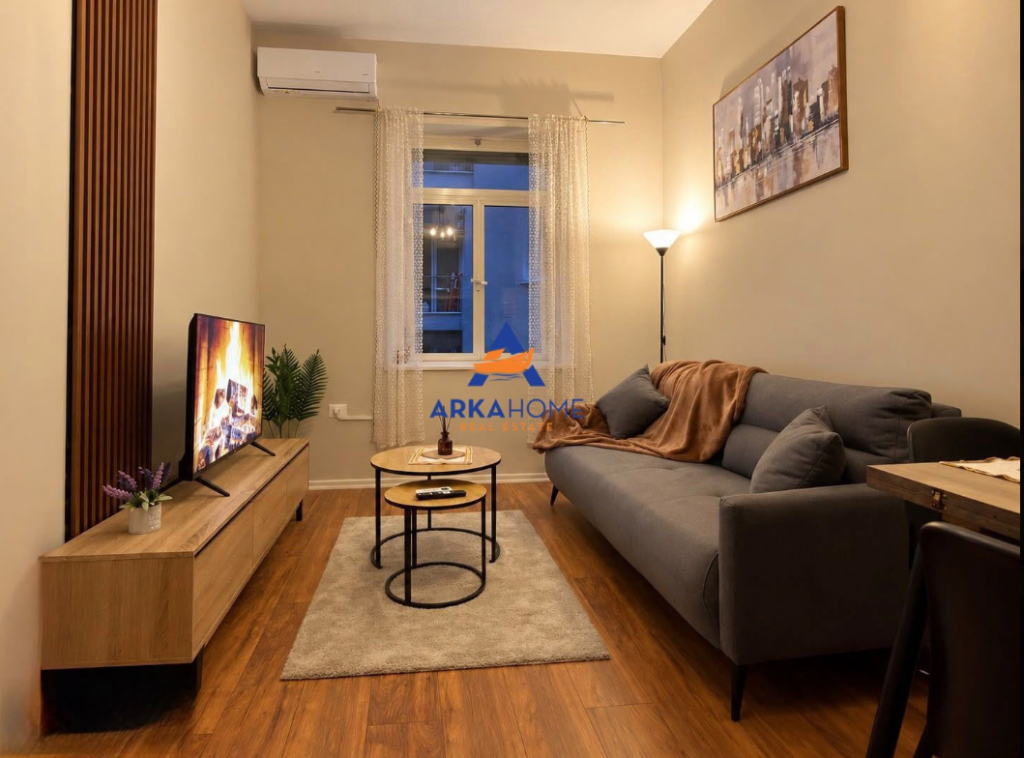 APARTMENT FOR RENT 1+1+BALCONY "IN THE BLOCK" 70,000 LEKE
