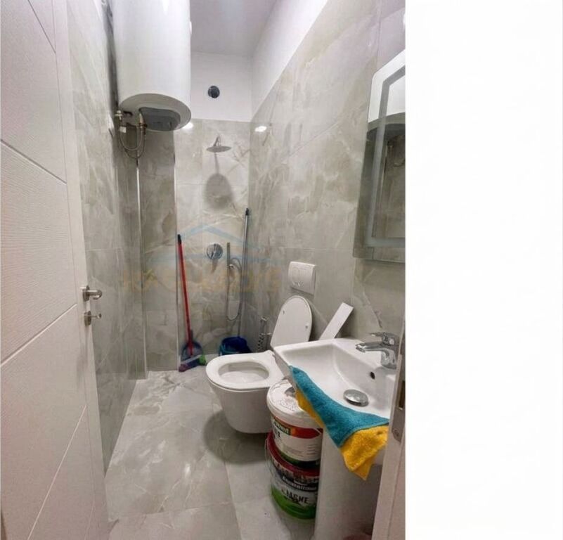 For sale,Studio,Fresk.