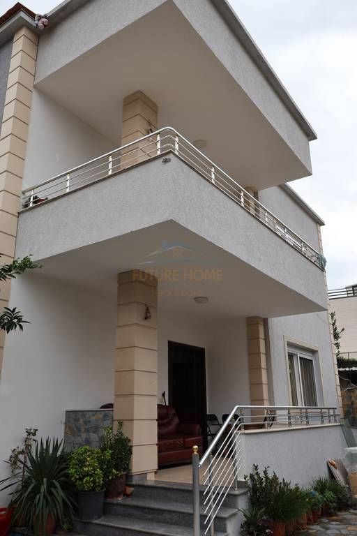 Qira,Apartament 2+1+2,Xhamia Selite,Tirane.