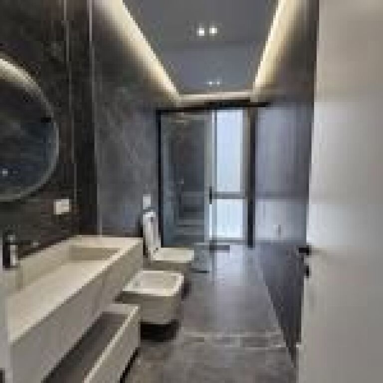 Vilë luksoze me pishinë private me qira në Forest Residence, Liqeni i Thatë, Tiranë | 318m²