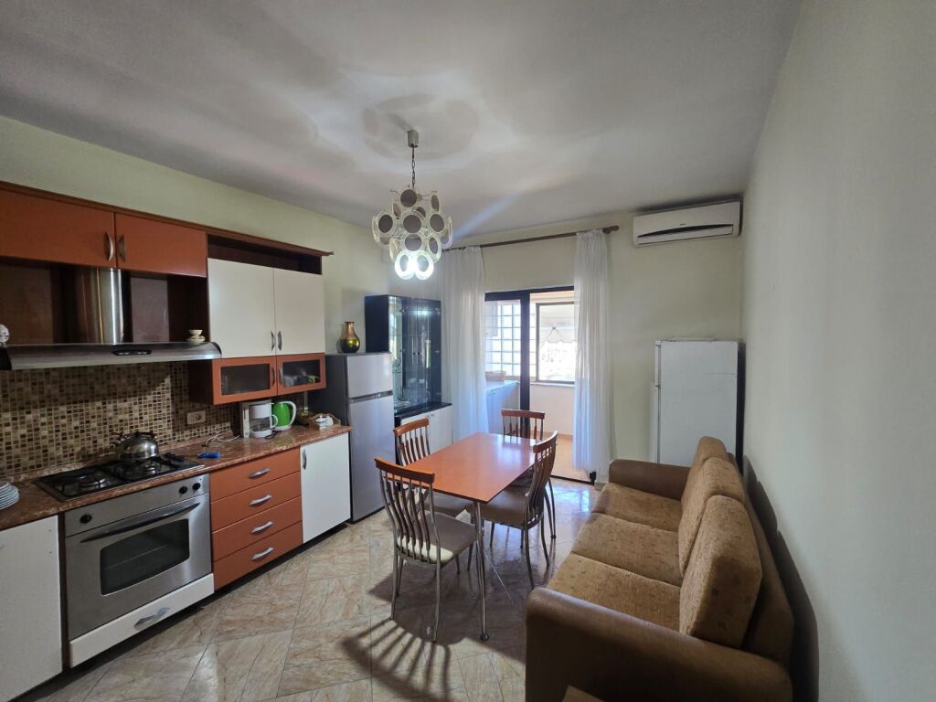 2+1+2 apartment for rent Train Station