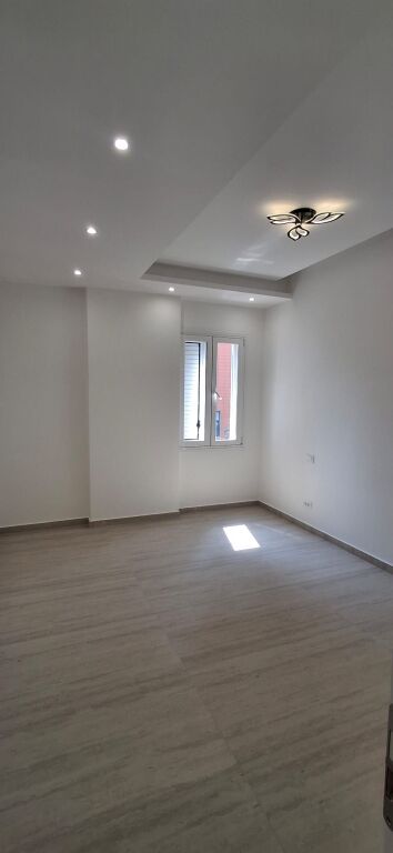 OFFICE FOR RENT – KOSOVARËVE STREET