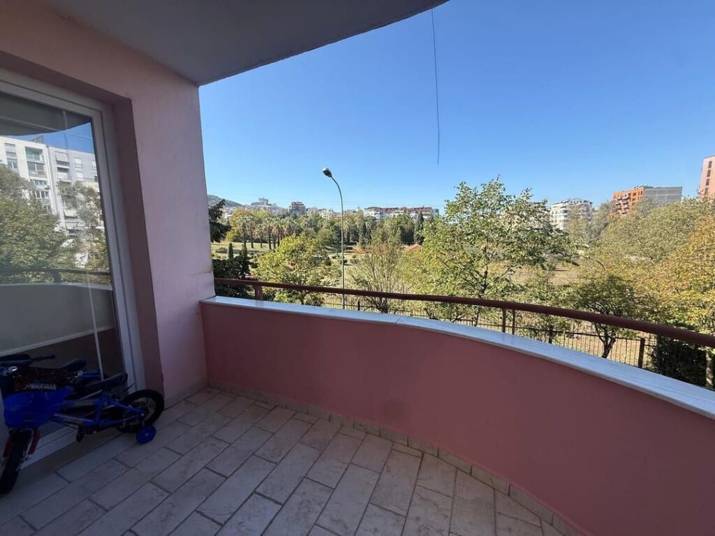 Apartament 2+1 te Kopshti Botanik, pranë Conad
