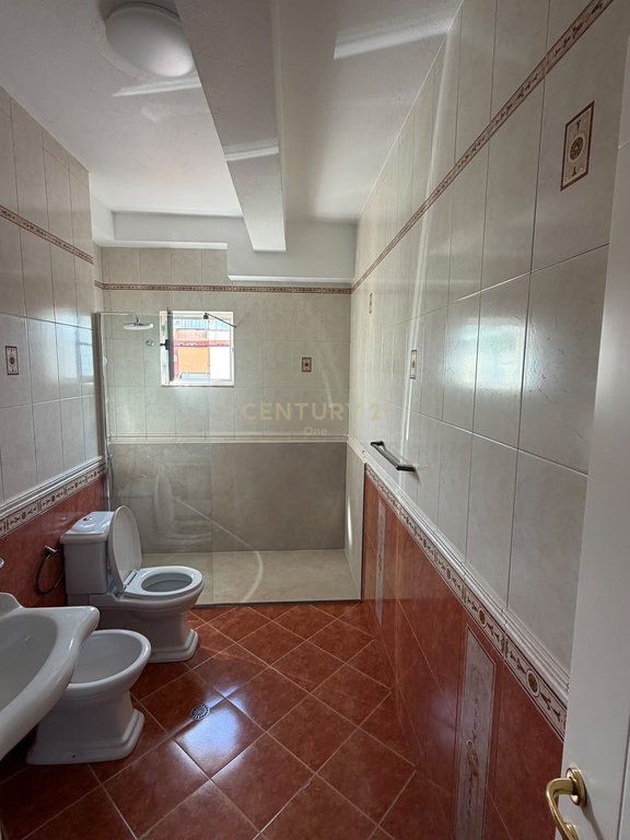 Appartamento 2+1 in Affitto a Komuna e Parisit, Tirana - 850€ | 90 m²