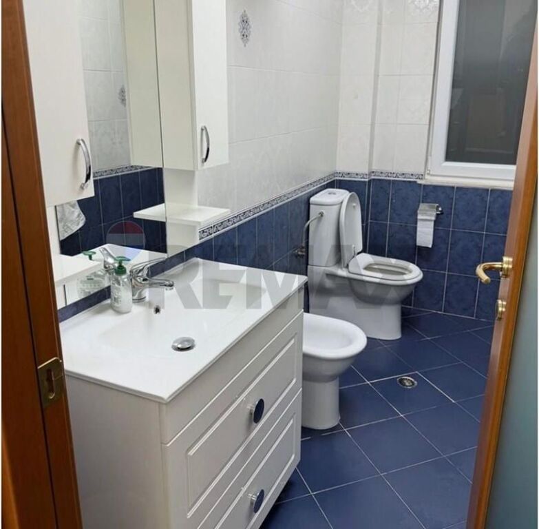 Apartment - For Rent - Paris Commune