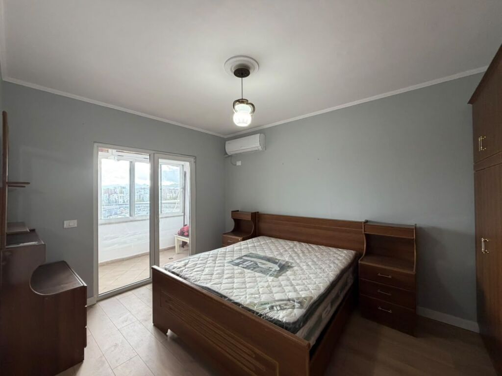 Apartament 2+1 per shitje tek Terminali i Jugut.