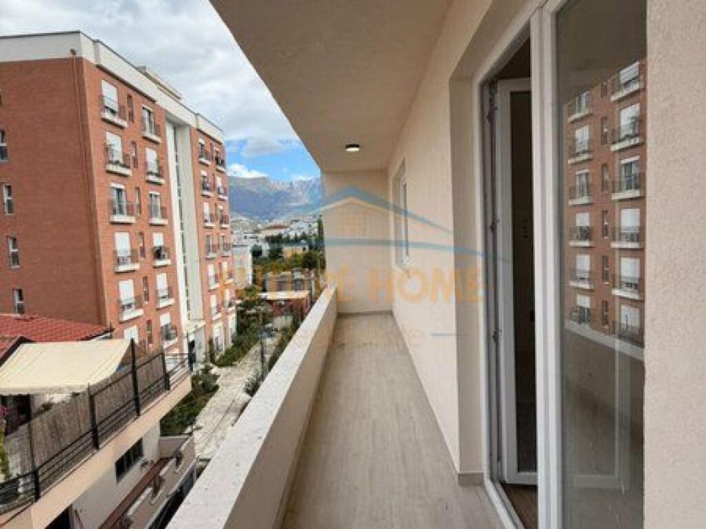  Shitet, Apartament 1+1, Ish-Tregu Elektrik, Tiranë