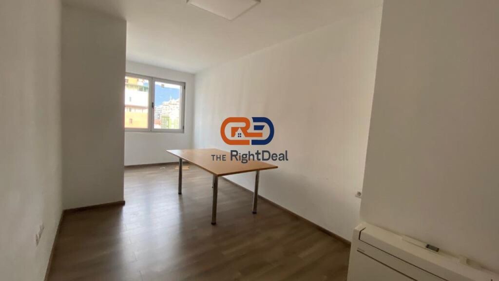 Presso il Turdiu Center, Ufficio in Affitto in una Posizione Fantastica!