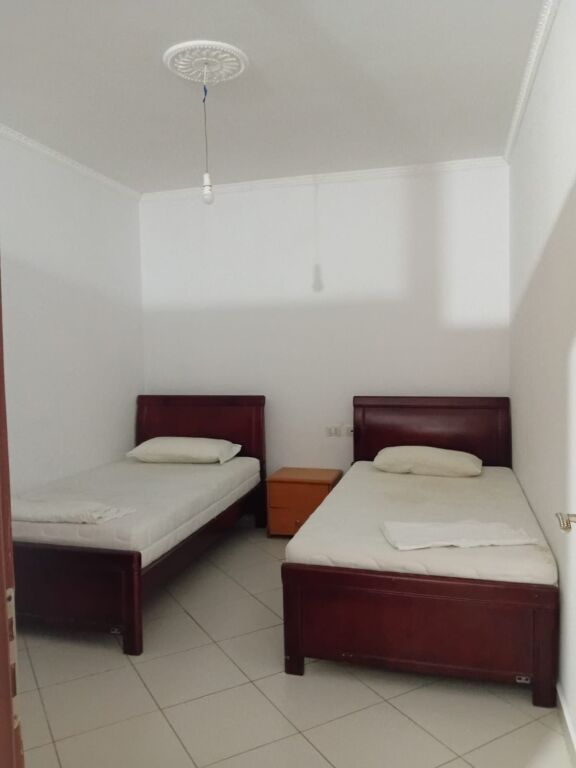 Apartament me qera