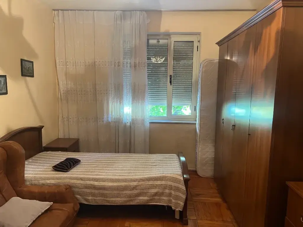 Jap shtepi me qera 21 dhjetori