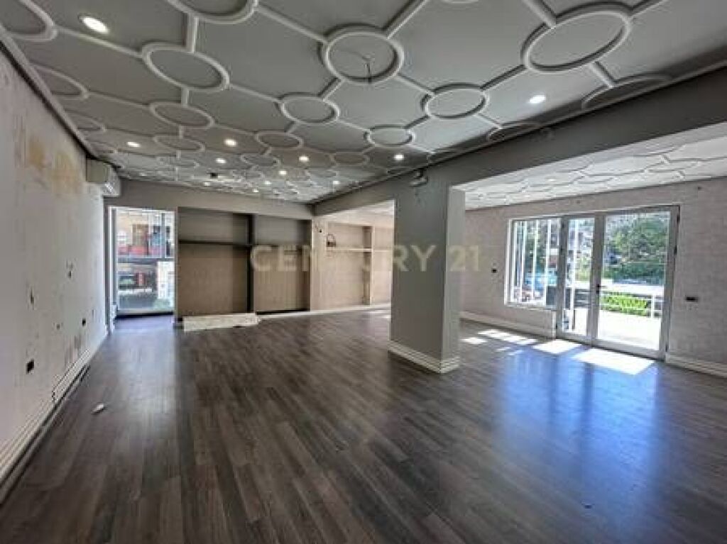   LOCALE COMMERCIALE PREMIUM IN AFFITTO A BLLOK | 103 m² | 1° PIANO | FACCIATA SU STRADA PRINCIPALE‼️
