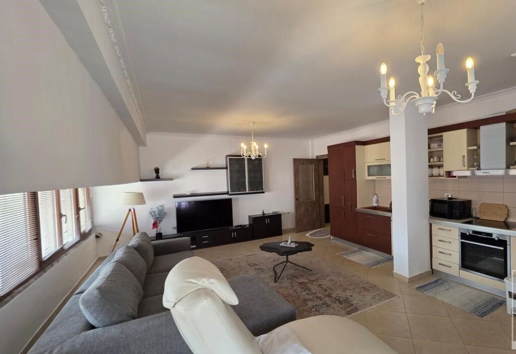2+1+2+Veranda apartment for rent on Myslym Shyri Street .