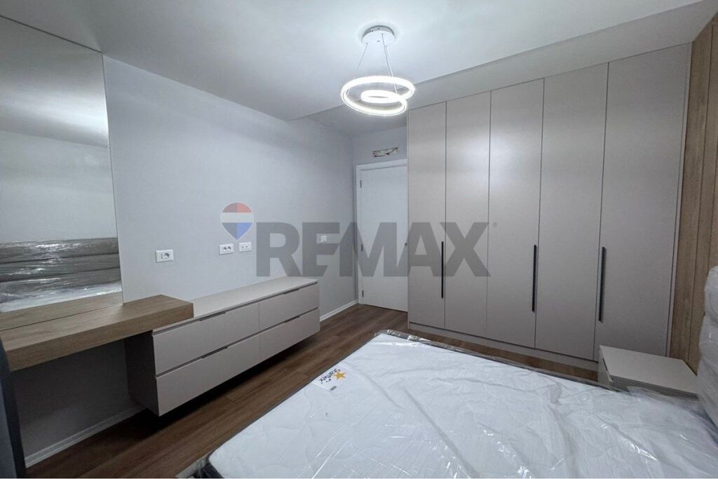 Apartament - Për Qira - Kodra e Diellit 1, Tiranë