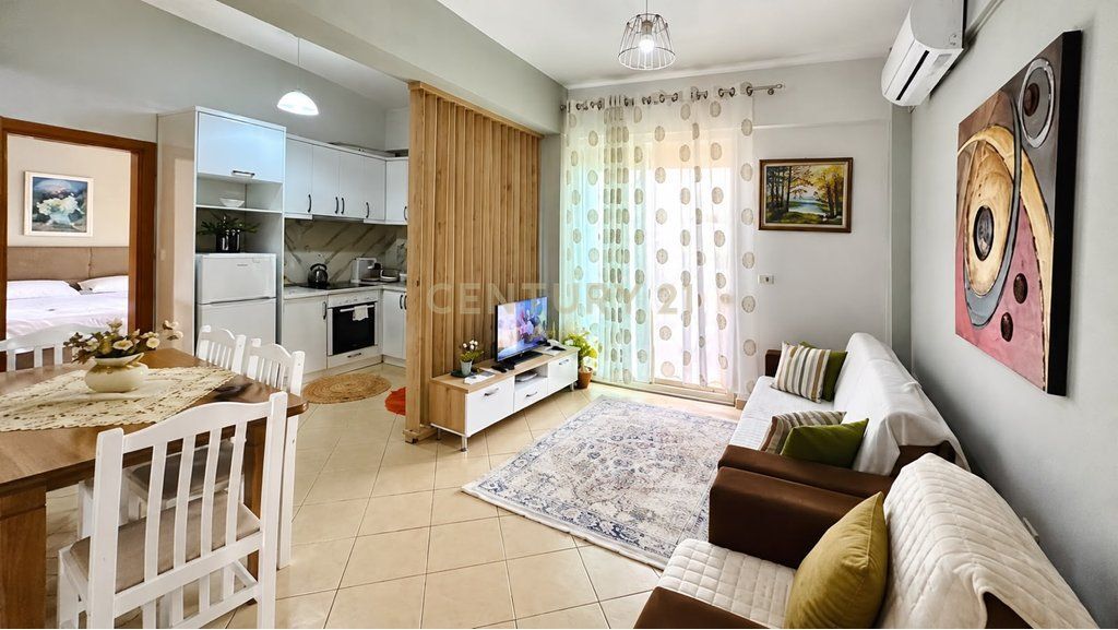 Jepet me qira apartament 2+1 pranë Gjykatës, Vlorë