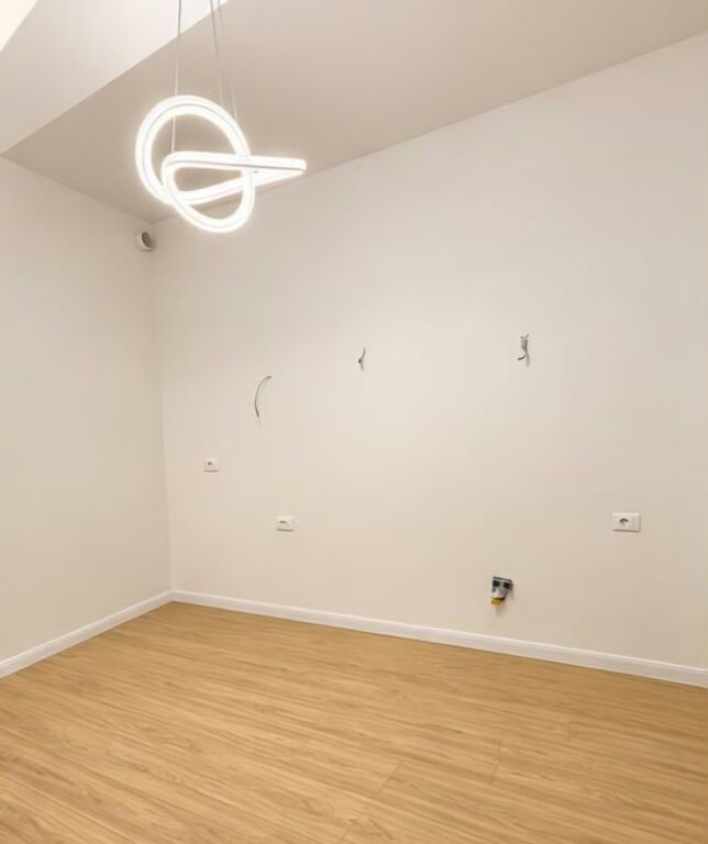 Studio apartment+veranda for sale at Kodra e Diellit , Rruga Rrapo Hekali .