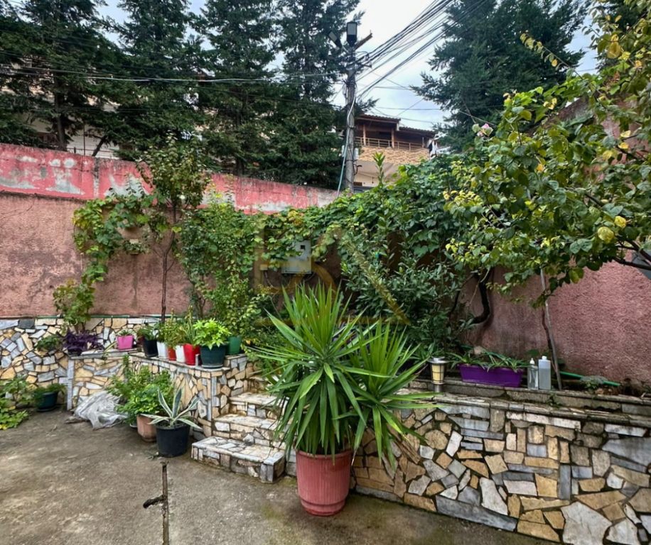 SHITET VILË 3-KATËSHE – FRESK, TIRANË