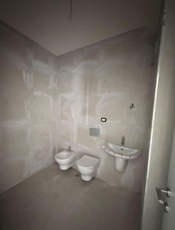 📌Shitet Apartament 2+1 +2T Rezidenca Turdiu – Fusha e Aviacionit ✨🏢