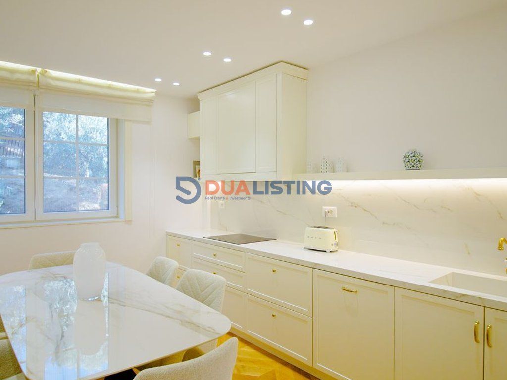 Duplex for sale at the Botanical Garden