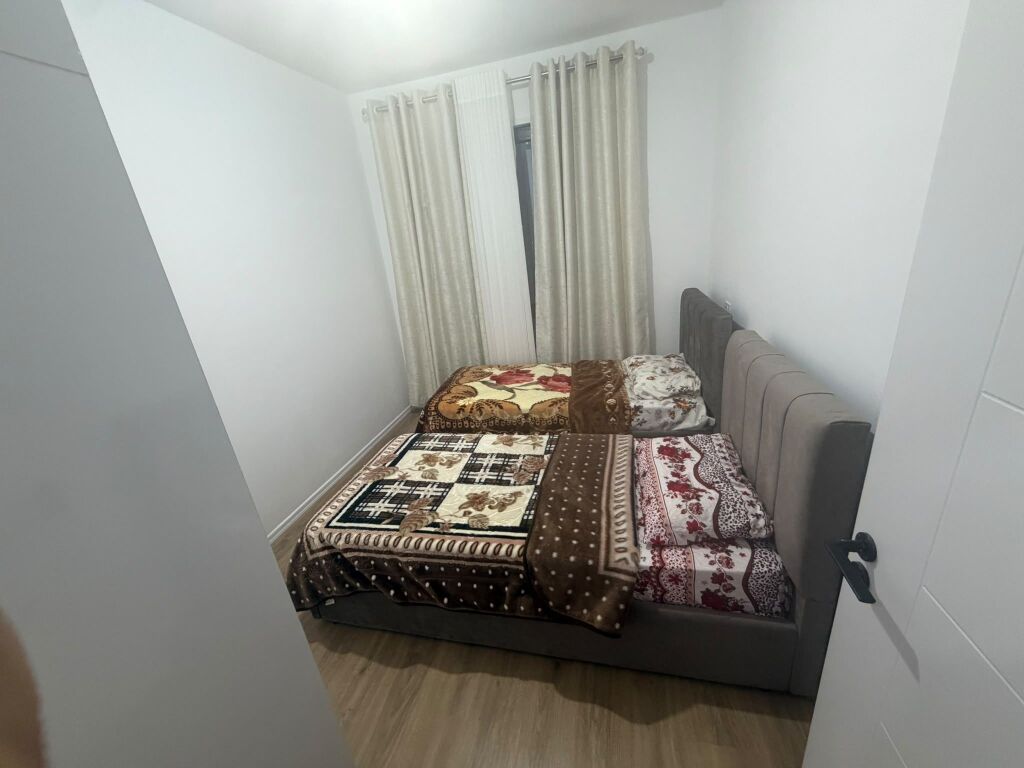 🏡 APARTAMENT 2+1 ME QIRA NË ZONËN "5 MAJI"!