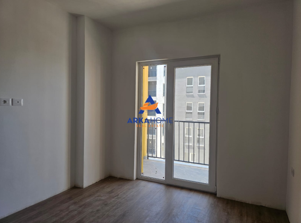 1+1 APARTMENT FOR SALE + BALCONY "OPPOSITE CASA ITALIA, TIRANA NEW ENTRY" 9700000 LEKE